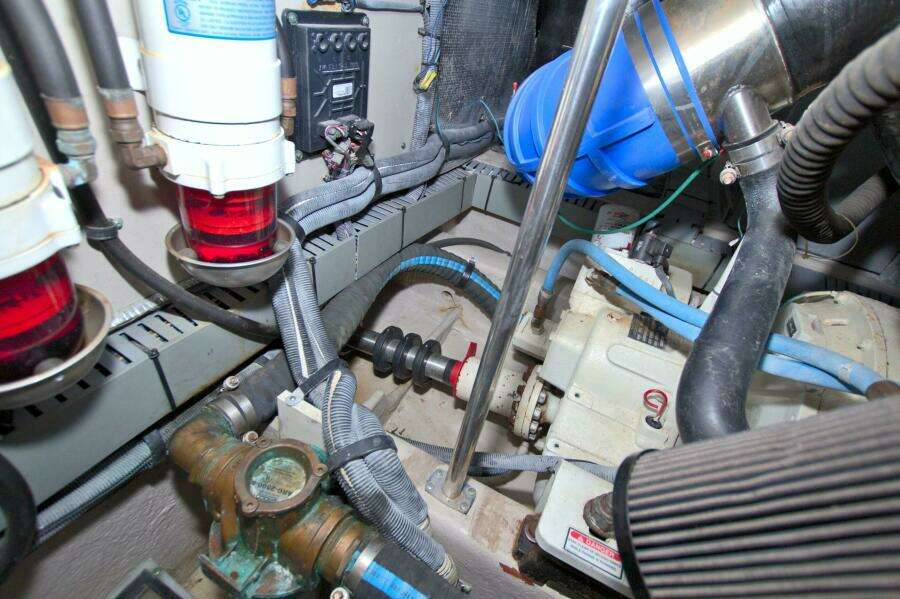 2003 Sea Ray 480 Motor Yacht