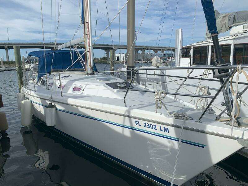 1995 Catalina 42 Mk II