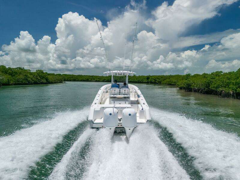 2017 Edgewater 318CC