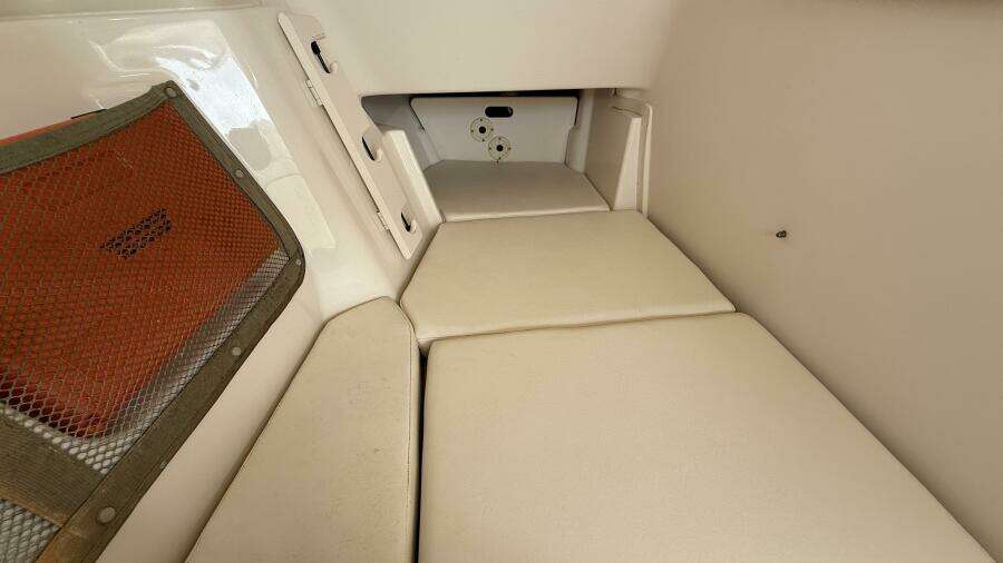 2016 Grady-White 307 Freedom