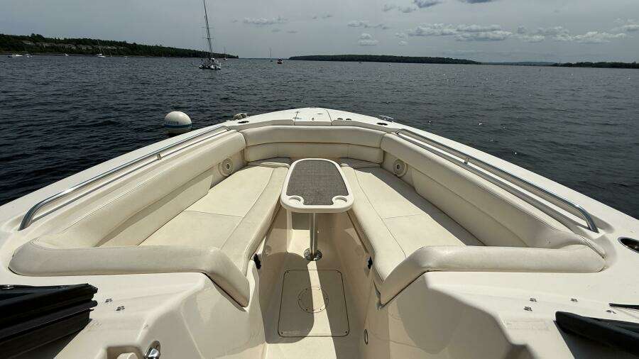 2016 Grady-White 307 Freedom