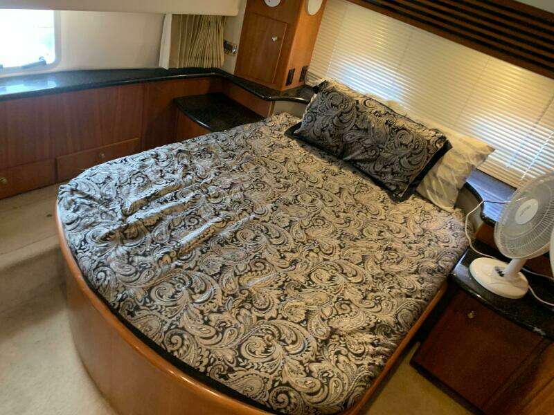 2001 Carver 396 Aft Cabin MY