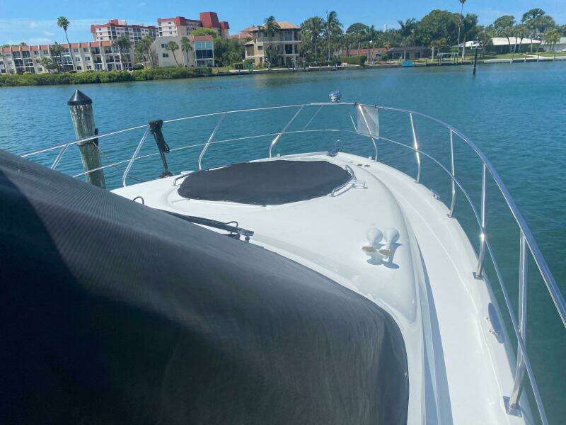 2012 Cruisers Yachts 48 Cantius
