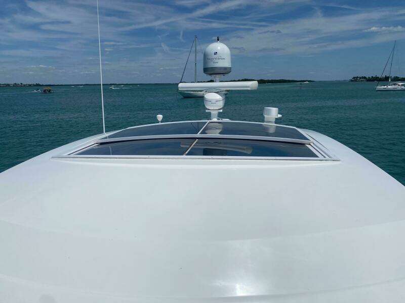 2012 Cruisers Yachts 48 Cantius