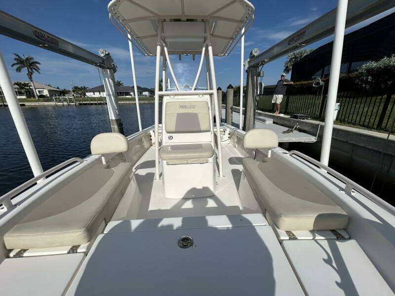 2019 Pathfinder 2200 CC