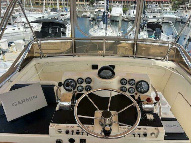 1981 Viking 35 Flybridge