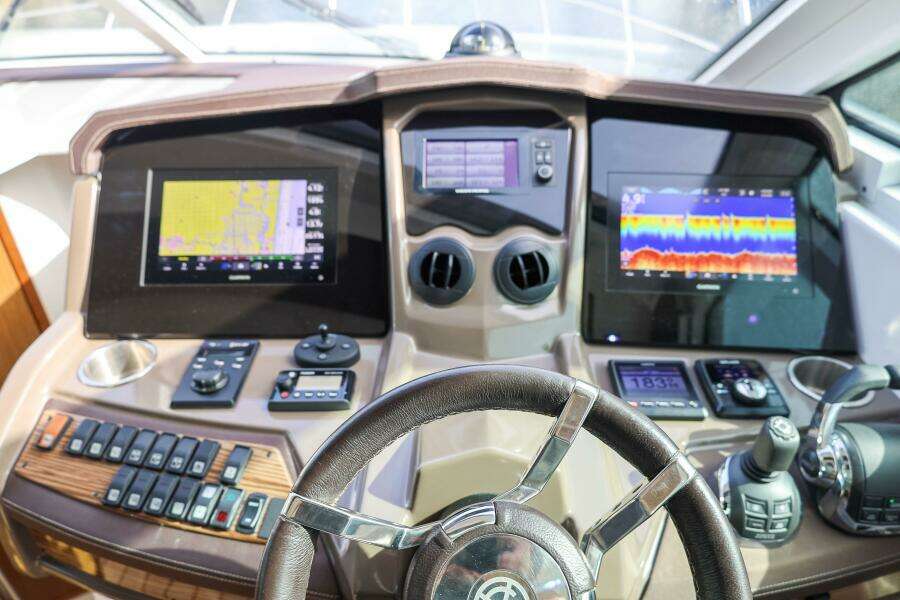 2014 Cruisers Yachts 45 Cantius