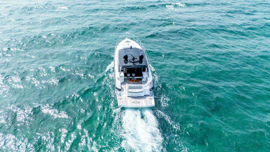 2014 Cruisers Yachts 45 Cantius