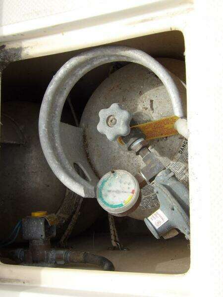 1990 Island Packet 32