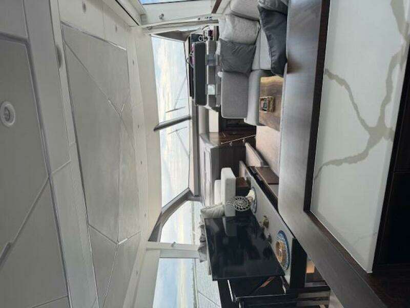 2022 Sunseeker Manhattan 68