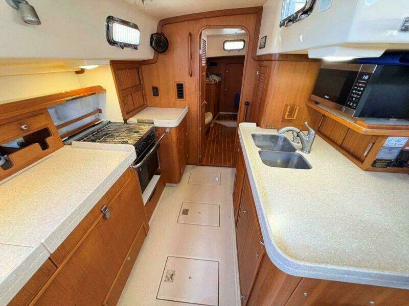 2007 Island Packet 485