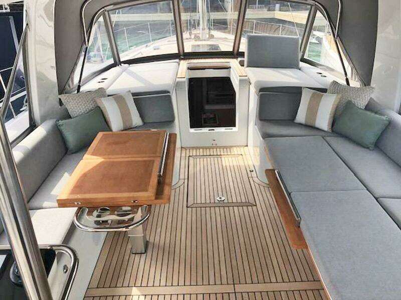 Starboard Cockpit Convertible Settee