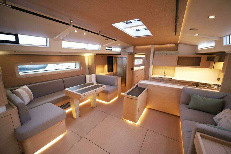 Salon Forward To Port