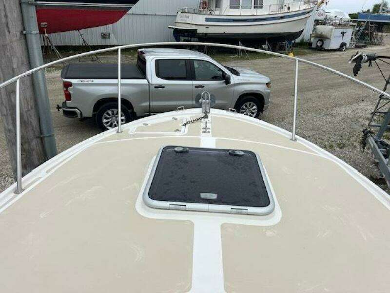 2004 Hunt Yachts Surfhunter 25