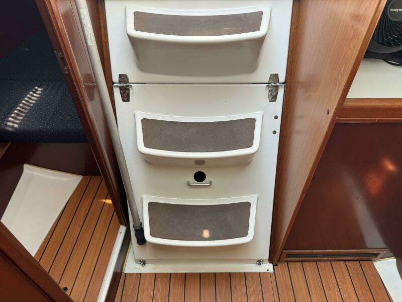 2005 Beneteau Oceanis 331