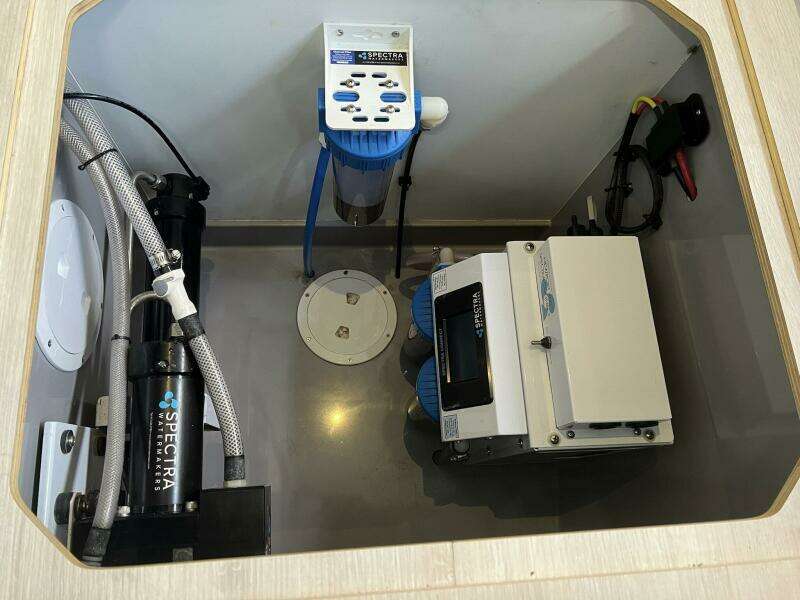 2018 Leopard Power Cat Watermaker