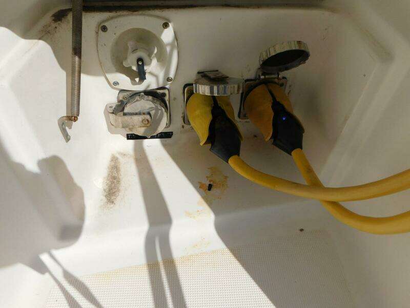 2001 Tiara Yachts 3500 Express