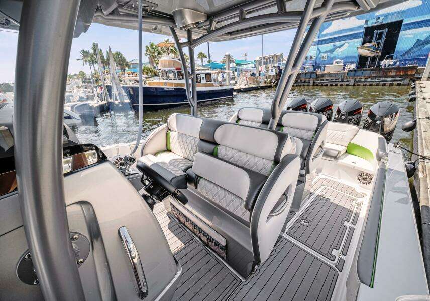 2021 Nor-Tech 390 Sport