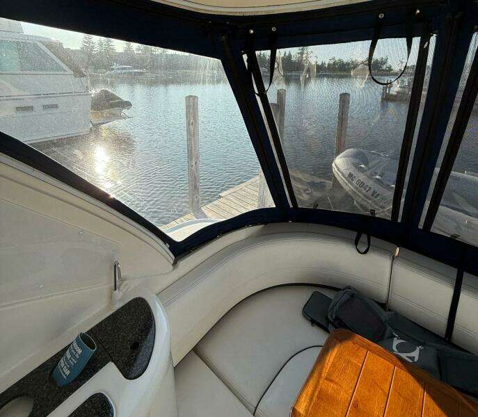 2006 Cruisers Yachts 420 Express