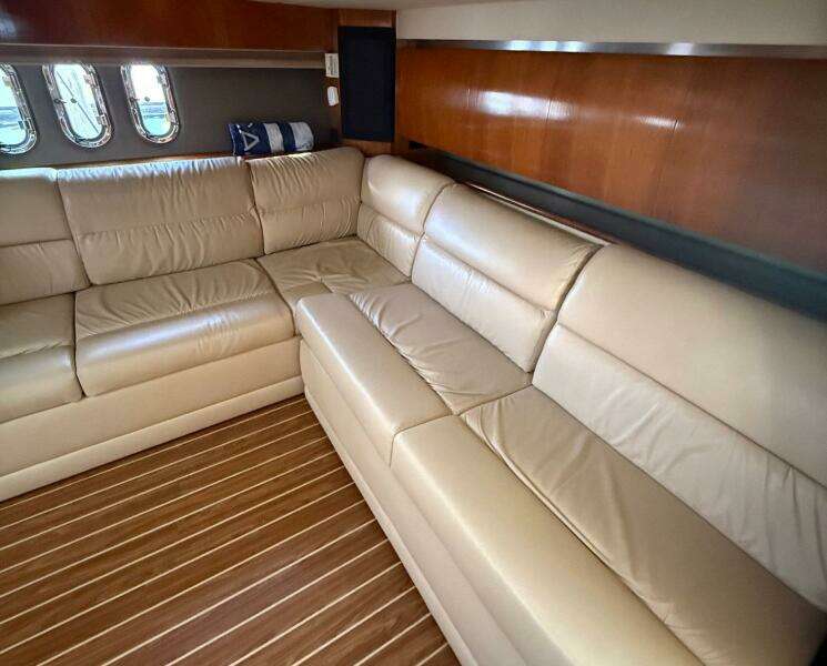 2006 Cruisers Yachts 420 Express