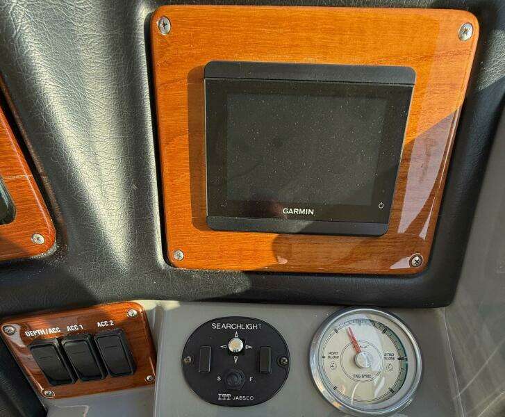 2006 Cruisers Yachts 420 Express