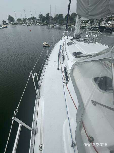 40' Freedom port side deck