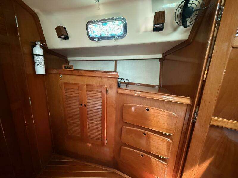 1987 Island Packet 38