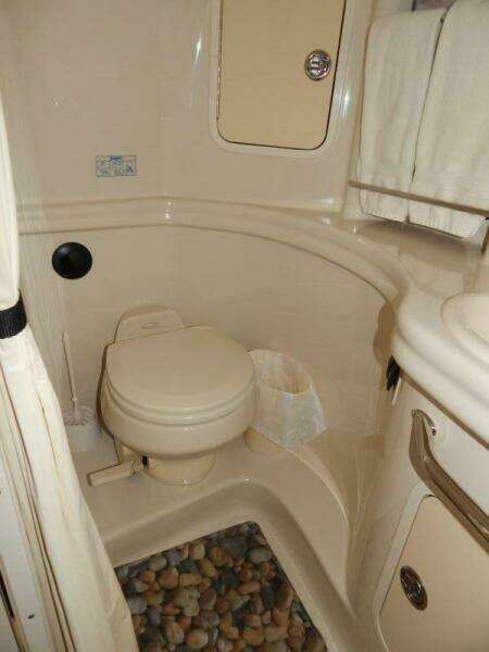 2006 Sea Ray 300 Sundancer