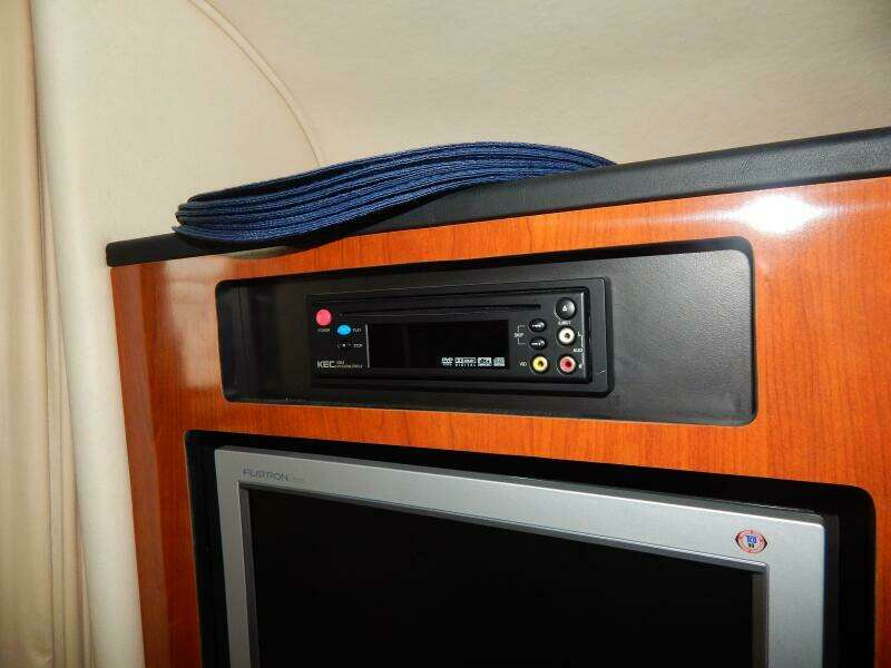 2006 Sea Ray 300 Sundancer