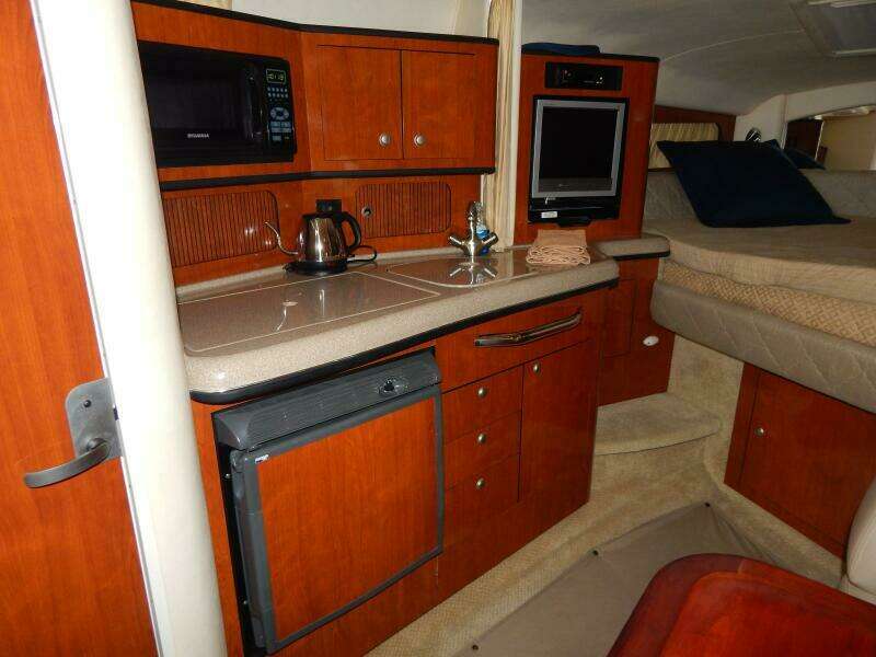 2006 Sea Ray 300 Sundancer