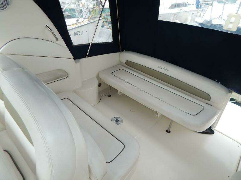 2006 Sea Ray 300 Sundancer