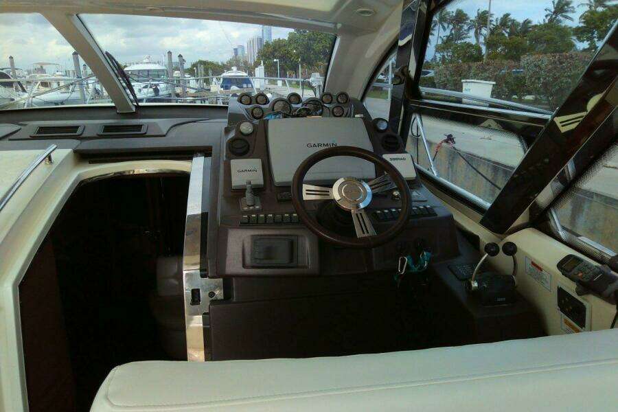 2010 Azimut Atlantis 54