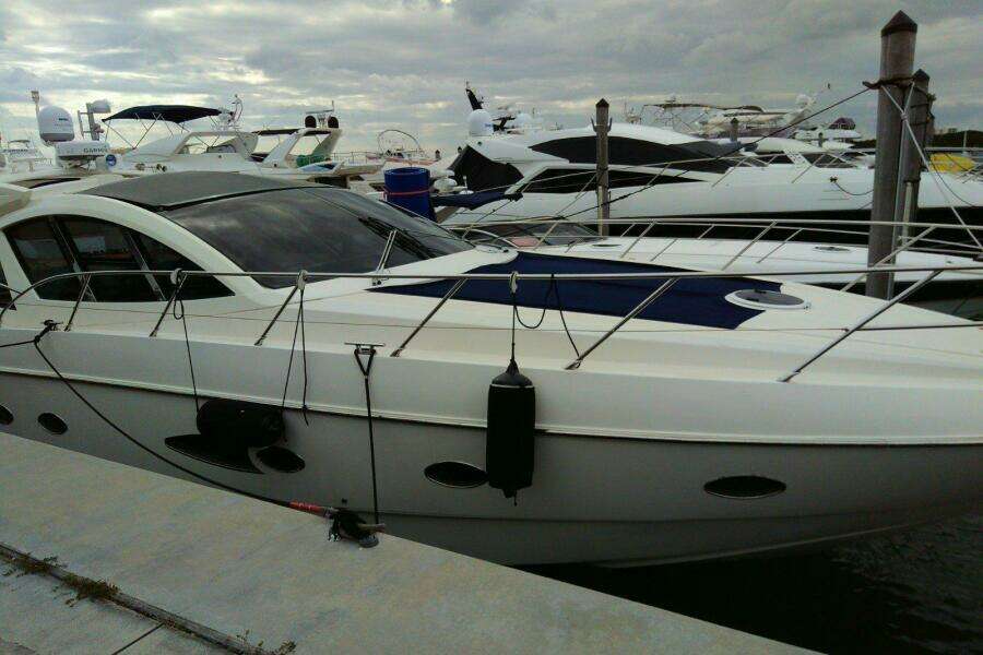 2010 Azimut Atlantis 54