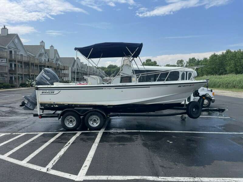 1993 Boston Whaler 21 Outrage