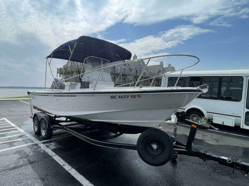 1993 Boston Whaler 21 Outrage