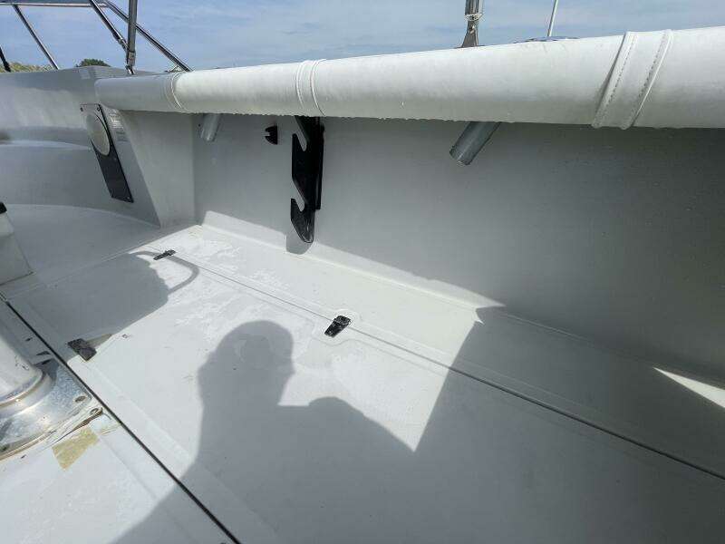 1993 Boston Whaler 21 Outrage