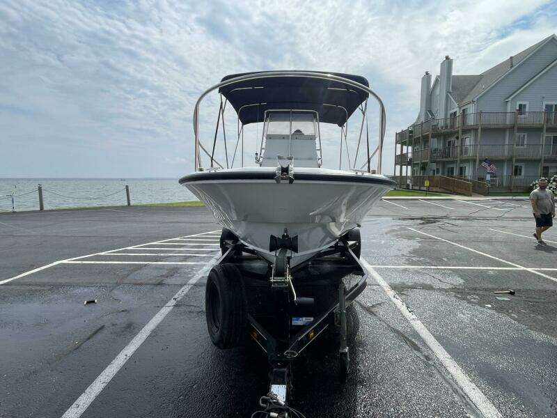1993 Boston Whaler 21 Outrage