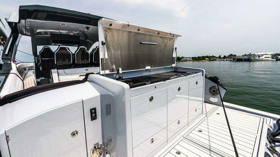 2025 Cigarette 52 THUNDER