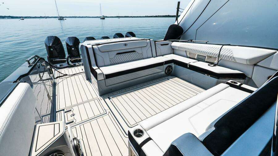 2025 Cigarette 52 THUNDER