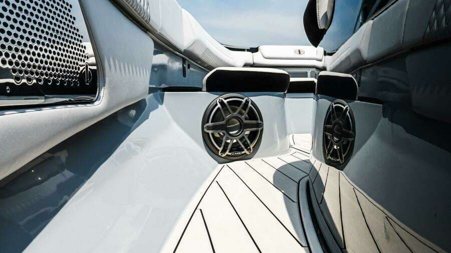 2025 Cigarette 52 THUNDER