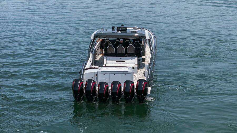 2025 Cigarette 52 THUNDER