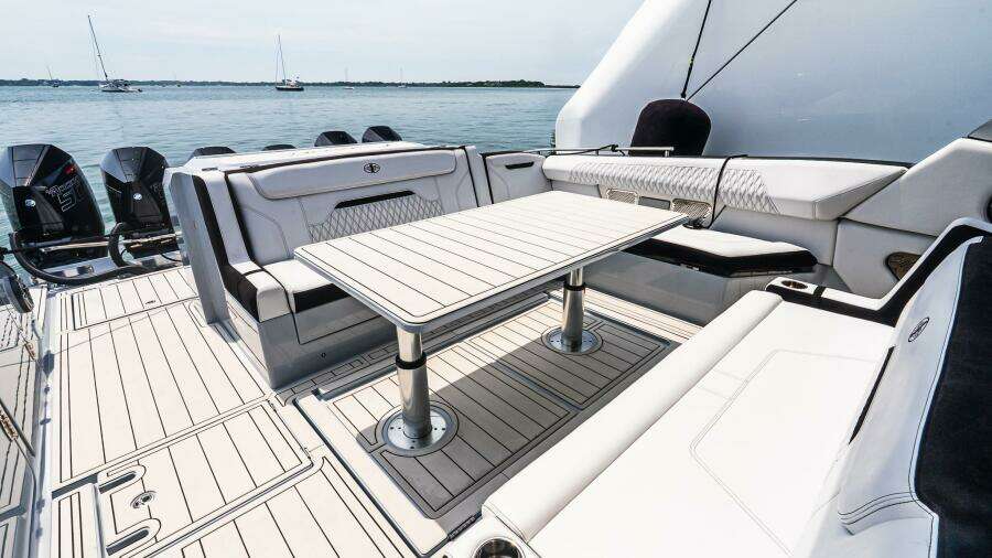 2025 Cigarette 52 THUNDER