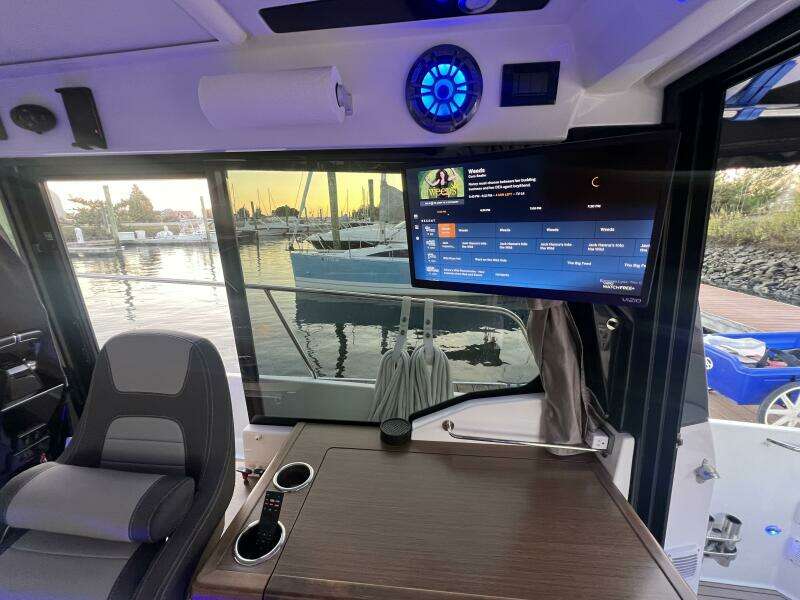 2019 Jeanneau NC895