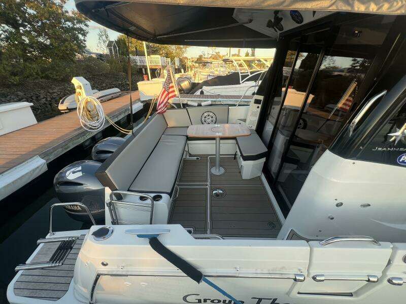 2019 Jeanneau NC895