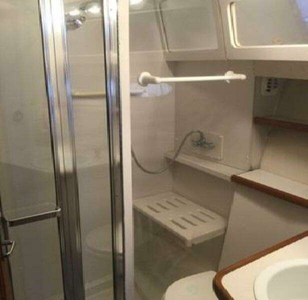 1995 Carver 430 Cockpit