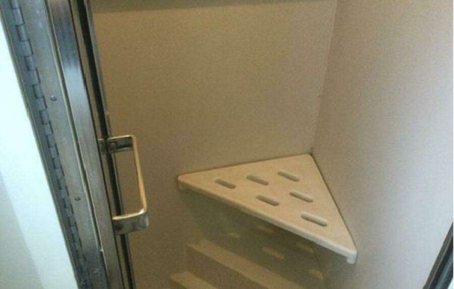 1995 Carver 430 Cockpit