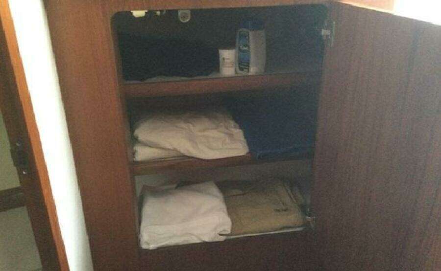 1995 Carver 430 Cockpit