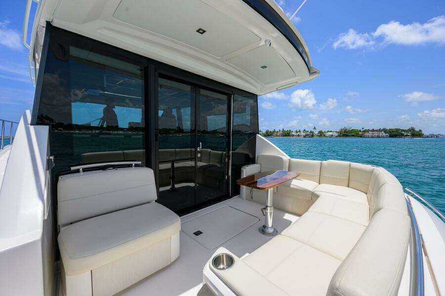 Tiara 49 DEBBIE'S DIAMOND - Cockpit