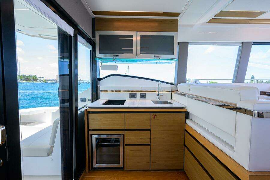 Tiara 49 DEBBIE'S DIAMOND - Galley