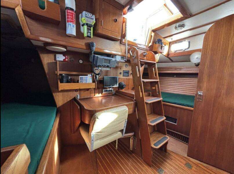 1984 Cambria 44/46